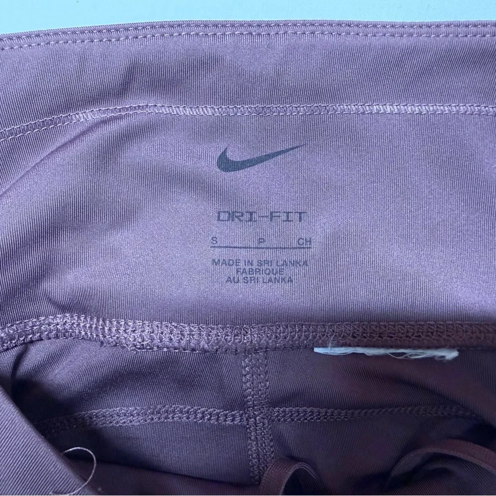 Nike Mauve Dri-FIT Leggings